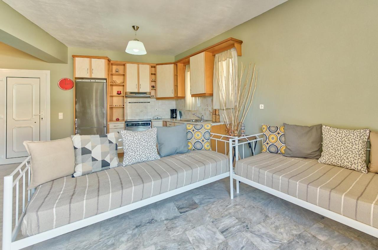 Avesta Apartments - 200M From The Beach Vasilikí Eksteriør bilde
