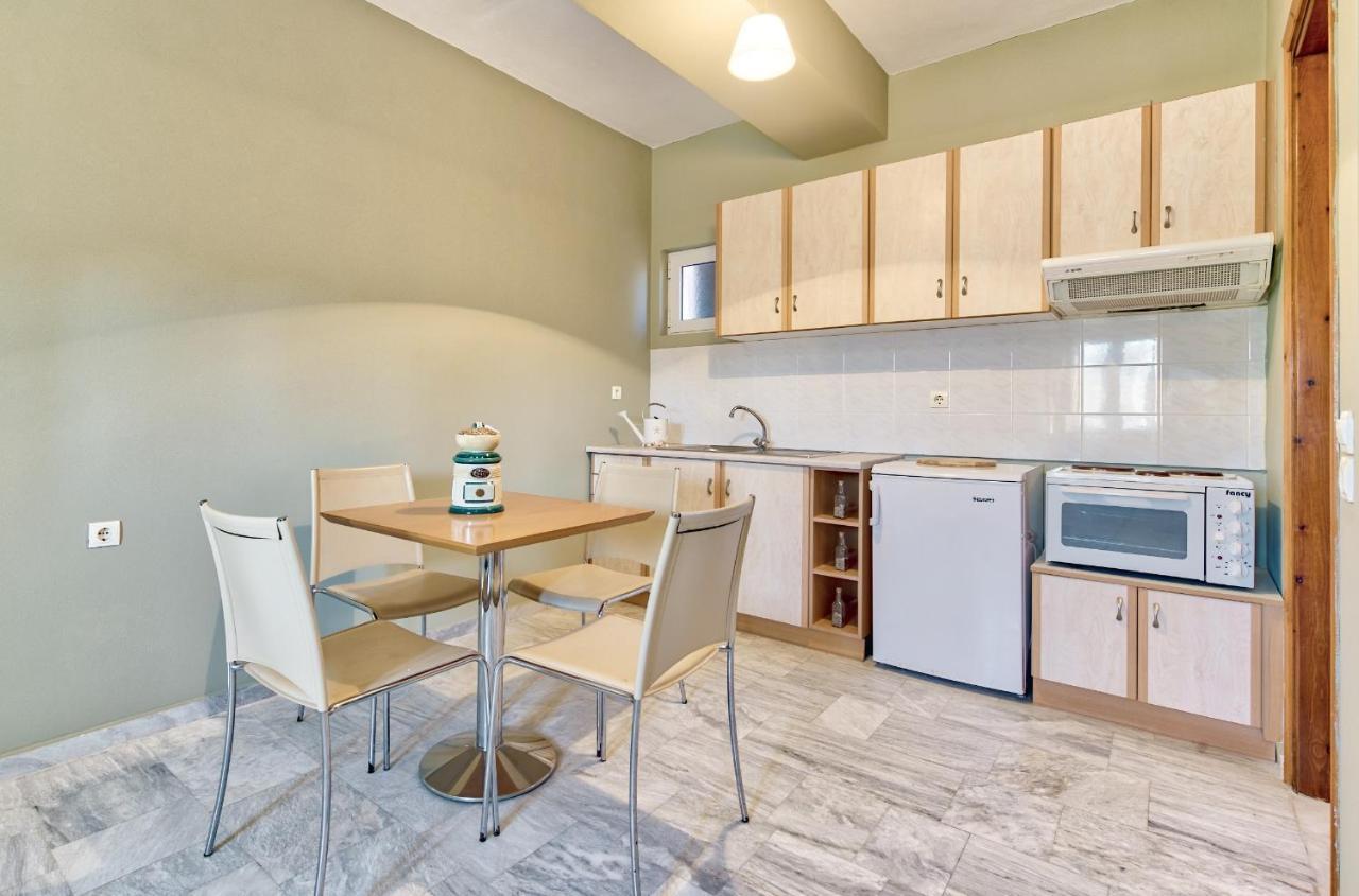 Avesta Apartments - 200M From The Beach Vasilikí Eksteriør bilde